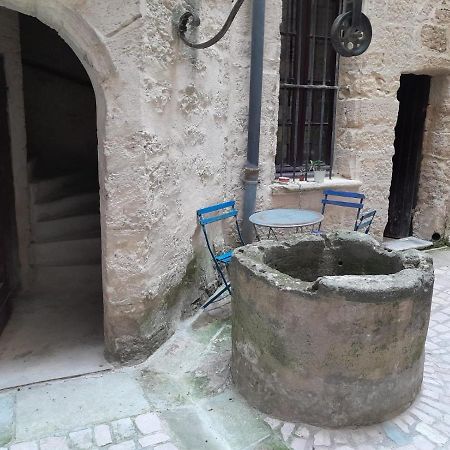 Petit Cocon En Plein Centre Historique D'Uzes - Place Aux Herbes En Zone Pietonniere Exterior foto