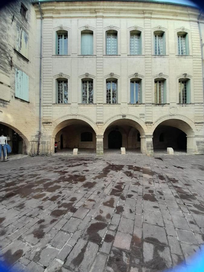 Petit Cocon En Plein Centre Historique D'Uzes - Place Aux Herbes En Zone Pietonniere Exterior foto
