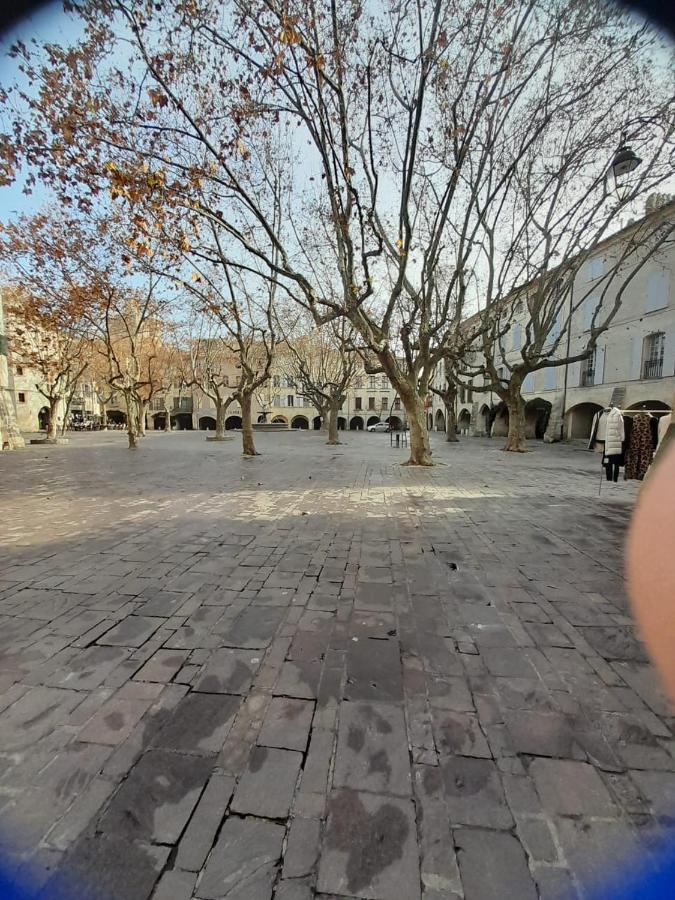 Petit Cocon En Plein Centre Historique D'Uzes - Place Aux Herbes En Zone Pietonniere Exterior foto